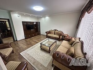 многостаен апартамент в центъра на гр. Айтос.