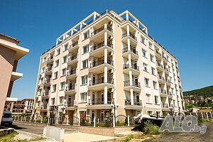 Отлична локация, целогодишен комплекс, двустаен, изложения юг, 400м море Двустаен апартамент 53 кв.м Тухла 2014 г. 2 етаж Непоследен | Апартаменти | Свети Влас