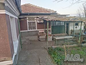 Продава къща в с. Бата, общ. Поморие