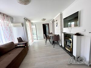 Просторен двустаен на 200 м от морето