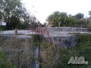 Бизнес имот в село Извор - на главен път Е871