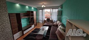 Светъл двустаен апартамент близо до булевард