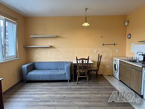 Компактно жилище в кв. Бъкстон