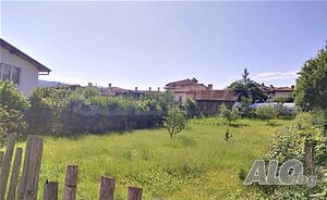 Парцел за застрояване в курортното село Баня, в близост до центъра