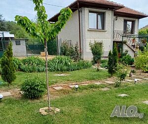 Чудесен дом на село само на 30 км от Велико Търново