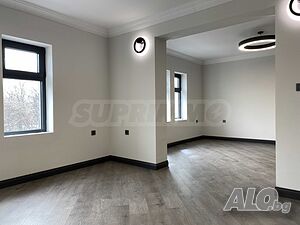 Южен тристаен апартамент в центъра на Пловдив на метри от Главната