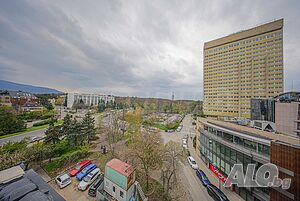 Тристаен апартамент до Парк-хотел ”Москва” и метростанция в кв. ”Изток”