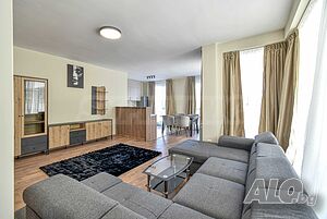 Четиристаен апартамент със собствен двор за продажба в кв. Драгалевци
