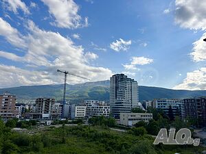 Тристаен апартамент с паркомясто до Paradise Mall в ”Белия квартал”