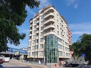 Офис за продажба до КАТ и метростанция ”Г. М. Димитров”