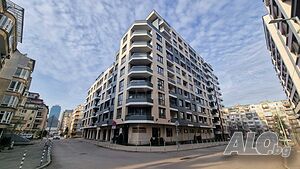 Просторен многостаен апартамент с панорама, собственост върху целия 11-и етаж