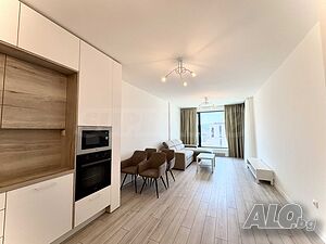 Панорамен двустаен апартамент с две паркоместа в Smart Tower
