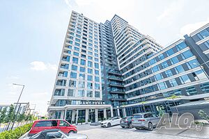 Нов тристаен апартамент с панорама към планината и града в Smart Tower