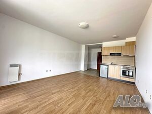 Необзаведено студио, разположено в района на Pirin Golf and Country Club