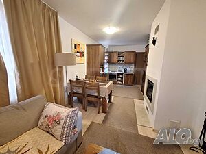 Тристаен апартамент с панорамна гледка в Сейнт Джон Хил / St. Johns Hill