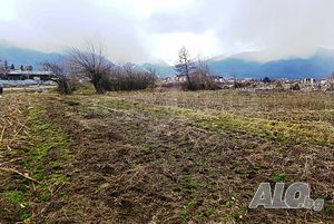 Голям парцел земя за жилищно или промишлено строителство