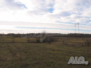 Парцел в регулация с отлични комуникации