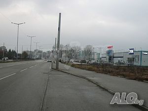 Парцел за инвестиция на бул. Панония