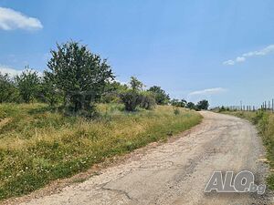 Парцел за продажба в с. Войнеговци, близо до гр. София