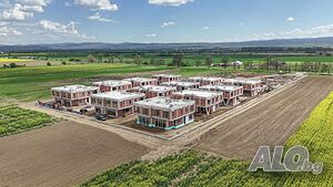 Модерна къща за продажба в комплекс в гр. Елин Пелин
