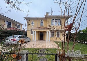Еднофамилна къща част от затворен комплекс край Бургас