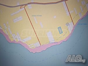 Парцел за инвестиция близо до престижно затворено селище в местност Лахана