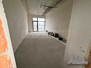 Търговско помещение в нова сграда в кв. ”Мадика”, Бургас
