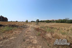 Земя за инвестиция на атрактивна цена 45 €/м²! Само на 300 метра от морето