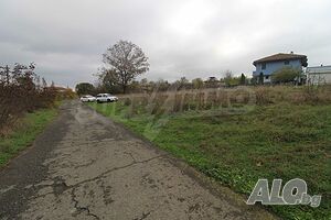 Парцел в регулация с проект за къщи в с. Велика
