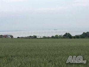 Парцел с красива гледка към залива и морето в кв. ”Крайморие”
