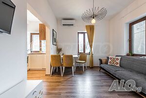 ”Арте” - просторен и стилен етаж от къща в сърцето на Варна