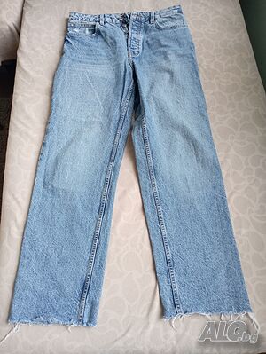 Почти нови дамски дънки 👖