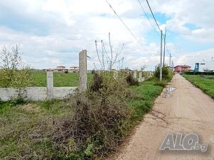 Парцел на асфалтов път до голф игрищата, вилна зона Топола