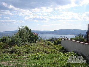 Парцел с отлична морска панорама на 1-ва линия в Бяла