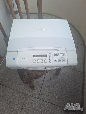 Продавам мастиленоструен 3 в 1 Brother