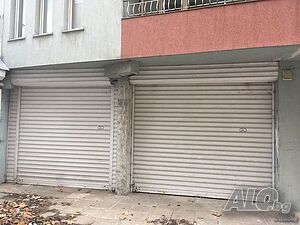 Гараж 137м2 място за 6 коли на партер