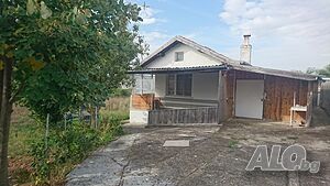 Продавам къща в село Момина църква