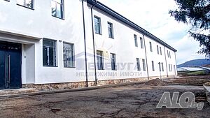 Реновирана производствено административна сграда с парцел 3488м2 в промишлената зона на гр Брезник