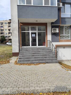 Дава се под наем