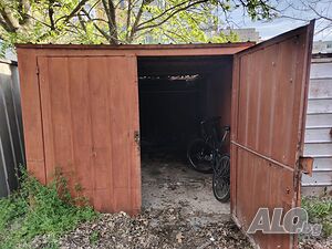 Продавам ламаринен гараж в кв Ст Заимов пред блок 84 и зад 83