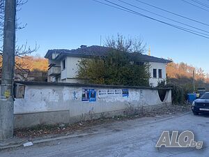 Огромна къща за гости/частен дом за довършване
