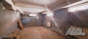 Продава помещение в град Перник