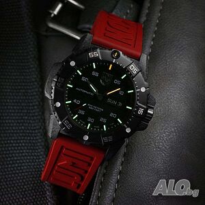 Мъжки часовник Luminox Master Carbon Seal Automatic CARBONOX™ XS.3875