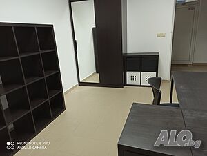 Обзаведен офис в идеален център