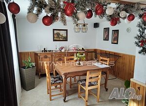 Двуетажна къща Розовец