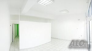 Офис, под наем в жк. Лазур