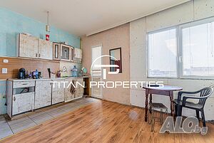 Тристаен апартамент за продажба в жк. Тракия