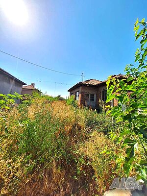 Къща за продажба в с. Паничери