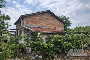 Двуетажна Къща, за продажба, село Ливада