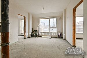 Тристаен, за продажба, Манастирски ливади